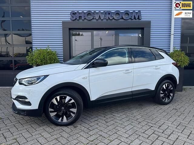 Wit, metallic lak Gebruikt 2021 Opel Grandland X Elegance SUV | € 23.900 (Eerlijke prijs) - Afbeelding 1/4