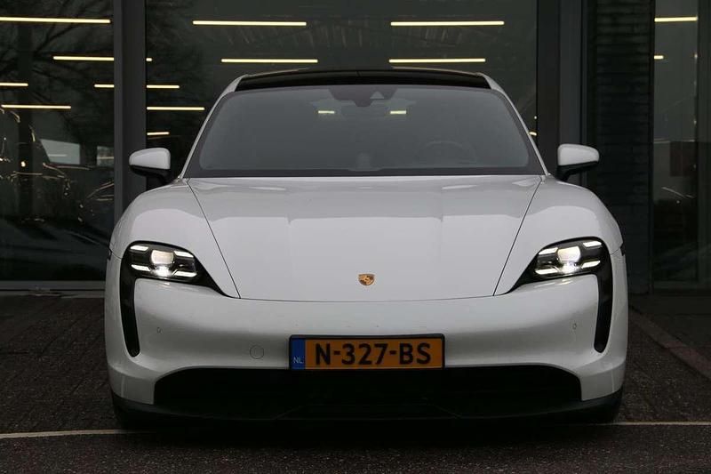 Occasion Porsche Taycan 4S Performance Package 360 kW (490 PK) 2021 Wit Sedan