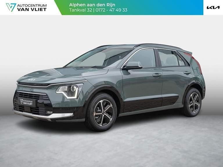 Cityscape green Nieuw 2025 Kia Niro SUV | € 33.390 (Super prijs) - Afbeelding 1/4