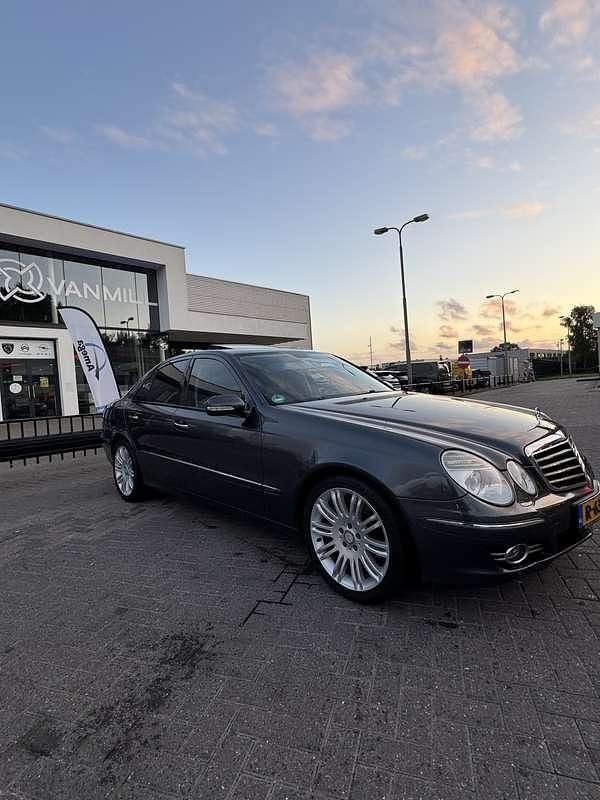 Gebruikt 2008 Mercedes E420 Avantgarde Sedan | € 12.999 - Afbeelding 1/4