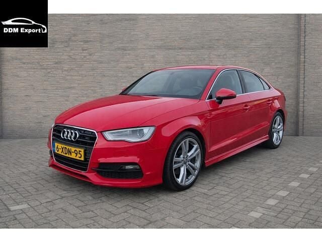 Rood Gebruikt 2014 Audi A3 Ambition Sedan | € 7.999 (Goede deal) - Afbeelding 1/4
