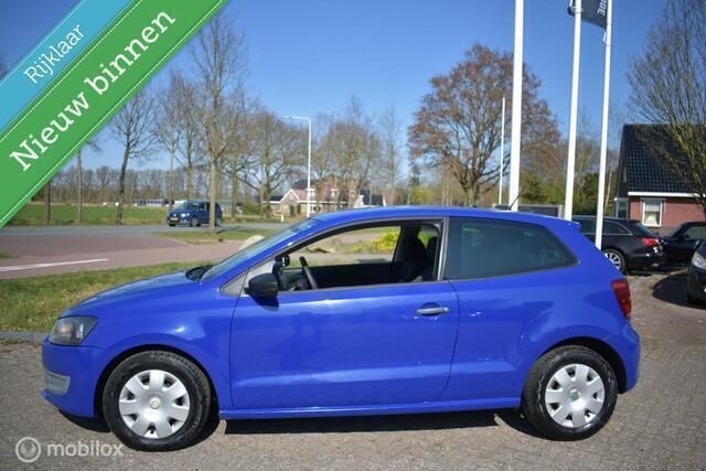 Blauw Gebruikt 2010 VW Polo Hatchback | € 3.950 (Goede deal) - Afbeelding 1/4