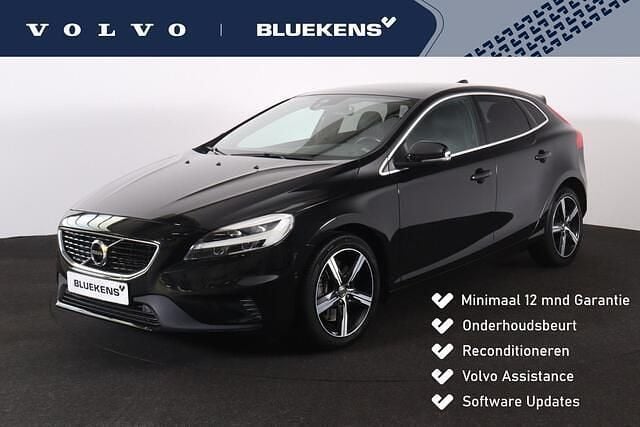 Zwart Gebruikt 2020 Volvo V40 Stationwagen | € 17.900 (Eerlijke prijs) - Afbeelding 1/4