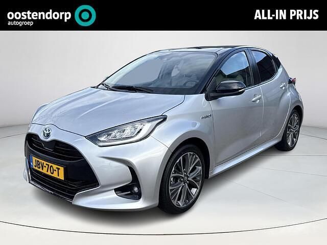 Grijs Gebruikt 2020 Toyota Yaris Executive Hatchback | € 22.450 (Eerlijke prijs) - Afbeelding 1/4