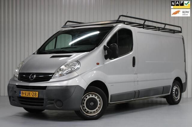 Grijs Gebruikt 2010 Opel Vivaro Van | € 4.250 (Eerlijke prijs) - Afbeelding 1/4