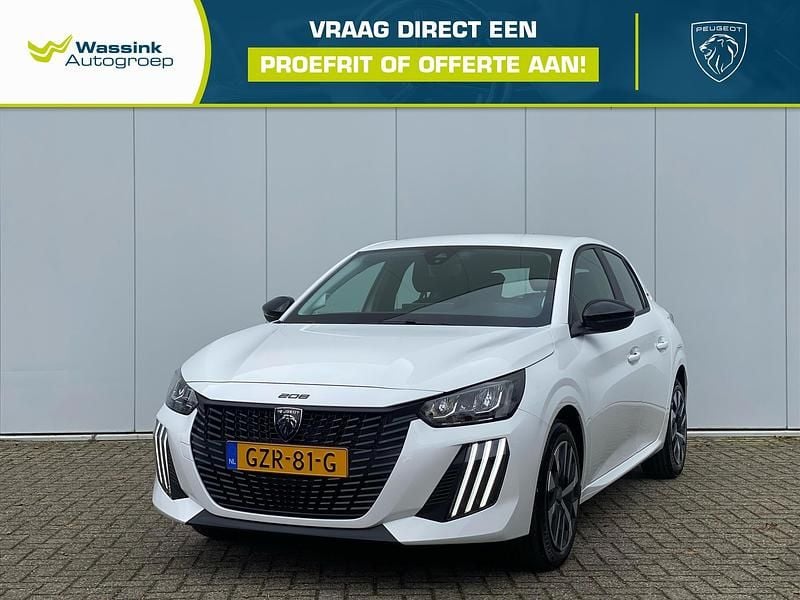 Wit Nieuw 2025 Peugeot 208 Style Hatchback | € 21.940 (Super prijs) - Afbeelding 1/4