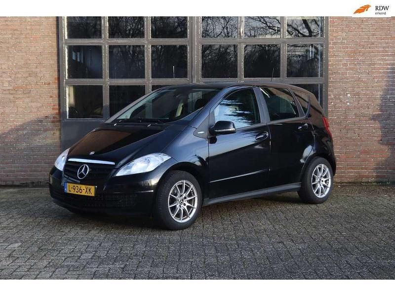 Zwart Occasion 2010 Mercedes A160 MPV | € 2.350 (Eerlijke prijs) - Afbeelding 1/4