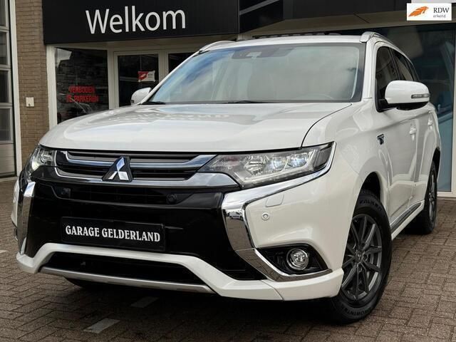 Wit Gebruikt 2017 Mitsubishi Outlander SUV | € 19.800 - Afbeelding 1/4