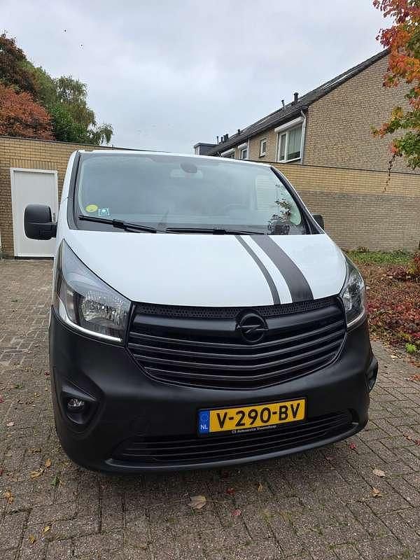 Wit Occasion 2017 Opel Vivaro Eco MPV | € 9.999 (Duur) - Afbeelding 1/4