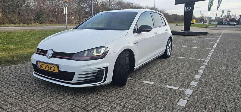 Occasion VW Golf VII GTI 220 PK (161 kW) 2014 Wit Stationwagen