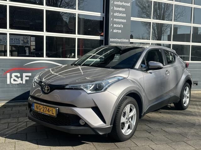 Grijs, metallic lak Gebruikt 2017 Toyota C-HR SUV | € 15.890 (Eerlijke prijs) - Afbeelding 1/4