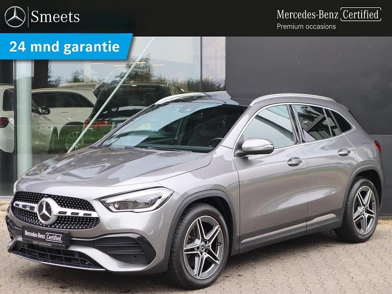 Grijs Gebruikt 2021 Mercedes GLA200 Business SUV | € 38.999 (Iets duurder) - Afbeelding 1/4
