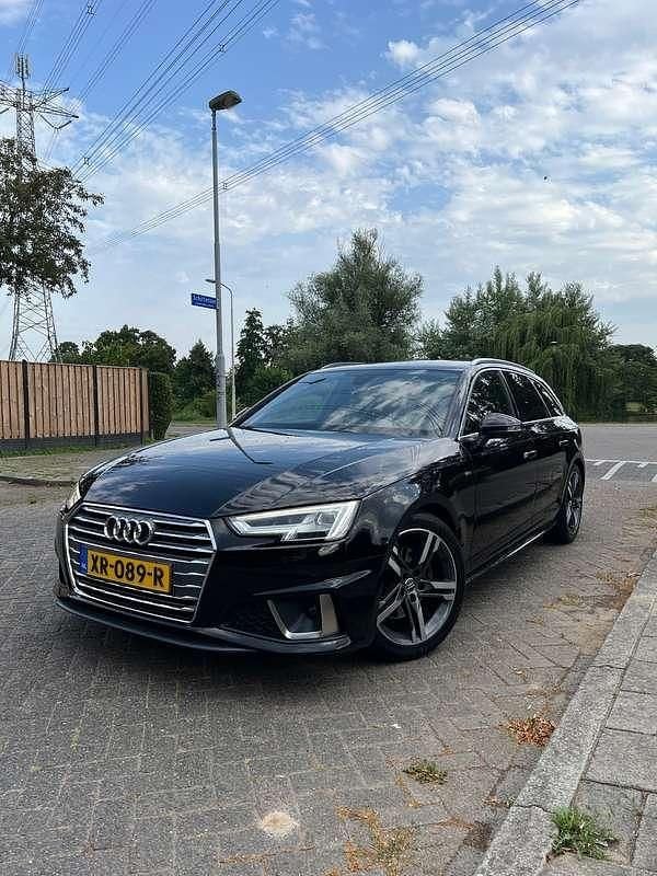 Zwart Gebruikt 2019 Audi A4 S-Line Stationwagen | € 21.850 (Goede deal) - Afbeelding 1/4