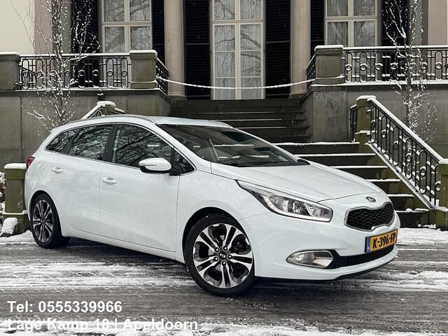 Wit Occasion 2013 Kia Ceed Sportswagon Stationwagen | € 7.945 (Eerlijke prijs) - Afbeelding 1/4