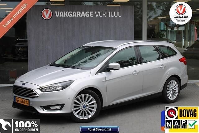 Grijs Gebruikt 2015 Ford Focus Titanium Stationwagen | € 9.895 (Eerlijke prijs) - Afbeelding 1/4