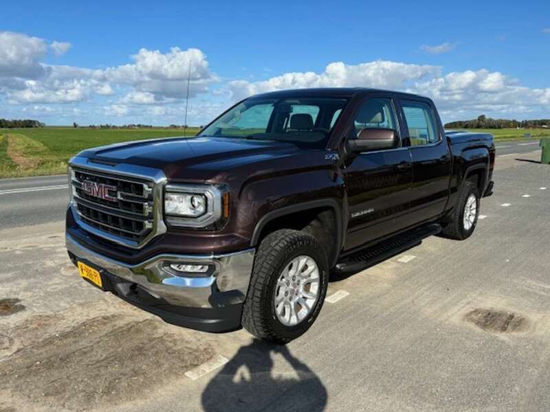 Bruin Gebruikt 2018 GMC Sierra Van | € 39.450 - Afbeelding 1/4
