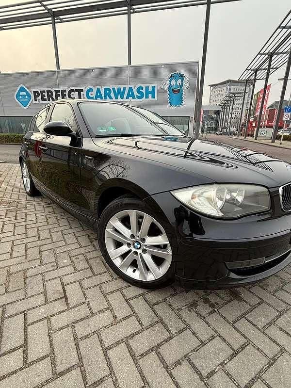 Occasion BMW 118 143 PK (105 kW) 2010 Zwart Hatchback