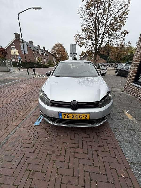 Grijs Gebruikt 2012 VW Golf VII Match Hatchback | € 5.995 (Eerlijke prijs) - Afbeelding 1/4