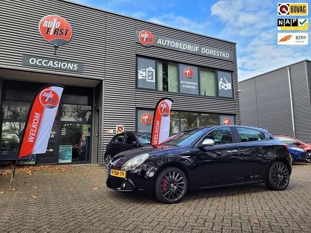 Occasion Alfa Romeo Giulietta Distinctive 170 PK (125 kW) 2013 Zwart Hatchback