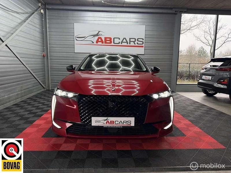Occasion DS Automobiles DS4 Performance Line Plus 131 PK (96 kW) 2023 Rood, metallic lak Hatchback