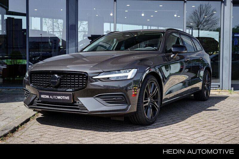 Platinum grey Gebruikt 2024 Volvo V60 Stationwagen | € 39.995 (Goede deal) - Afbeelding 1/4