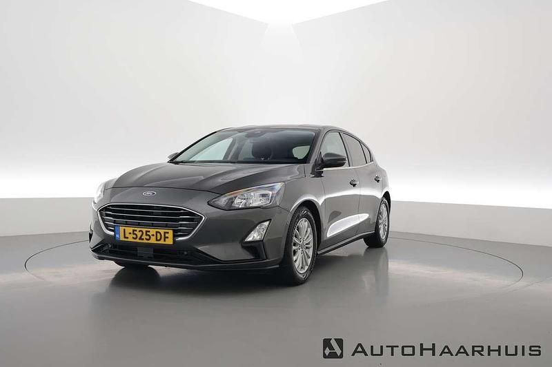 Grijs Gebruikt 2021 Ford Focus Business Edition Hatchback | € 16.900 (Eerlijke prijs) - Afbeelding 1/3