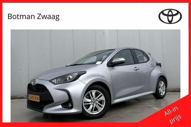 Occasion Toyota Yaris Hybrid Active 116 PK (85 kW) 2024 Grijs Hatchback