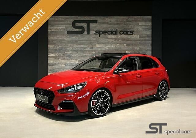 Rood Gebruikt 2018 Hyundai i30 Hatchback | € 26.450 (Eerlijke prijs) - Afbeelding 1/4