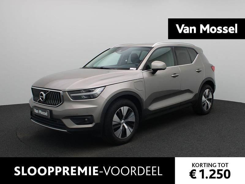Grijs Occasion 2021 Volvo XC40 Inscription SUV | € 27.900 (Eerlijke prijs) - Afbeelding 1/4