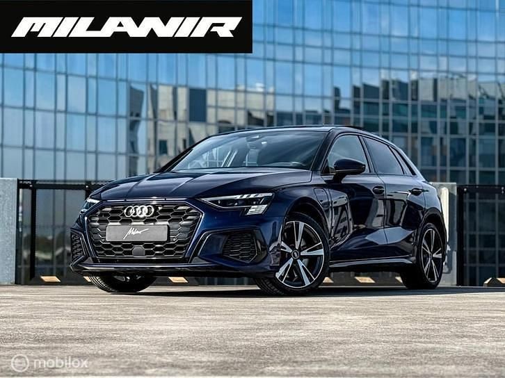 Gebruikt 2021 Audi A3 Competition | € 32.945 (Eerlijke prijs) - Afbeelding 1/4