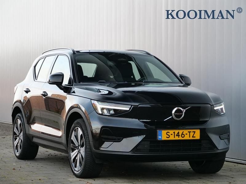 Zwart Occasion 2023 Volvo XC40 Core SUV | € 33.795 (Super prijs) - Afbeelding 1/4