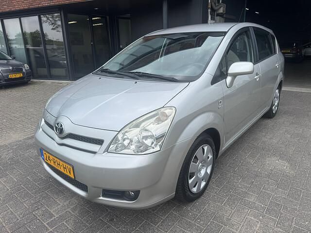 Grijs Gebruikt 2005 Toyota Corolla Verso Sol MPV | € 3.995 (Eerlijke prijs) - Afbeelding 1/4