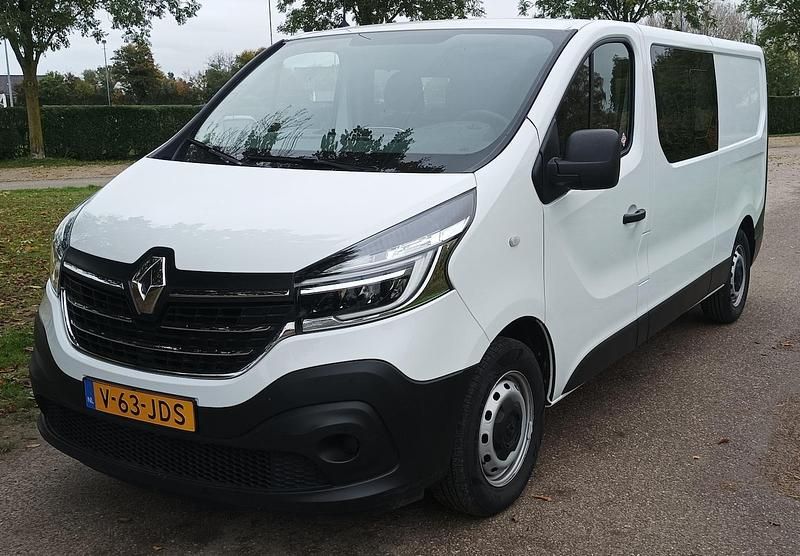 Wit Gebruikt 2021 Renault Trafic Komfort Van | € 17.275 (Iets duurder) - Afbeelding 1/4