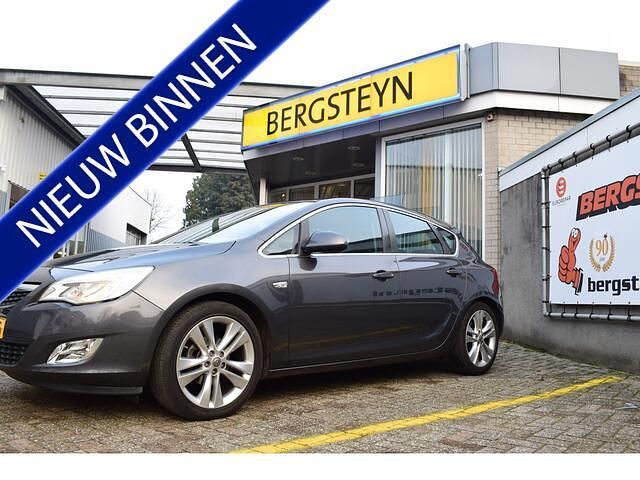 Grijs Gebruikt 2010 Opel Astra Cosmo Hatchback | € 4.995 (Iets duurder) - Afbeelding 1/4