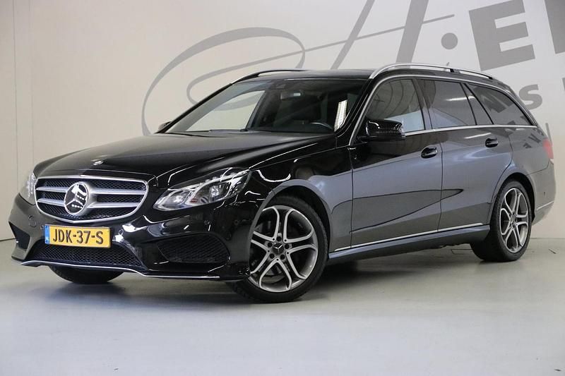 Zwart Occasion 2013 Mercedes E200 Avantgarde Stationwagen | € 17.950 (Eerlijke prijs) - Afbeelding 1/4