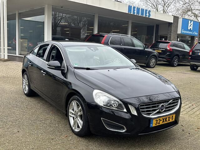 Zwart Occasion 2012 Volvo S60 Summum Sedan | € 7.250 (Eerlijke prijs) - Afbeelding 1/4