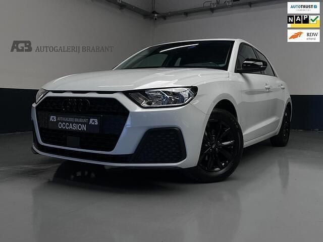 Wit Gebruikt 2019 Audi A1 Sportback Proline Hatchback | € 15.499 (Eerlijke prijs) - Afbeelding 1/4
