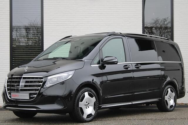 Occasion Mercedes V300 Exclusive 241 PK (177 kW) 2024 Zwart (metallic) MPV
