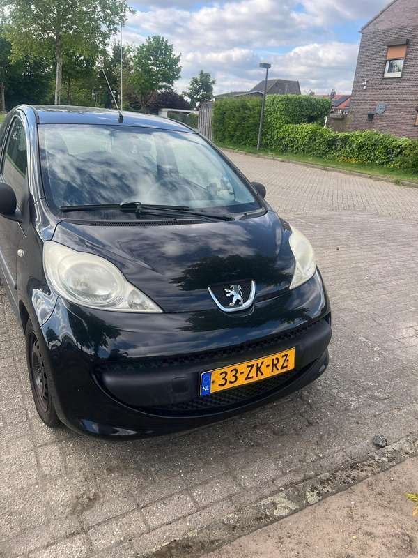 Zwart Gebruikt 2008 Peugeot 107 Hatchback | € 1.500 (Eerlijke prijs) - Afbeelding 1/4