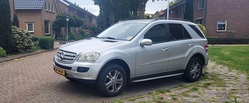Occasion Mercedes ML350 272 PK (200 kW) 2005 Zilver SUV