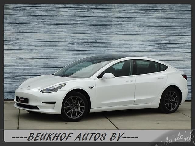 Wit Gebruikt 2020 Tesla Model 3 Standard Range Sedan | € 19.950 (Eerlijke prijs) - Afbeelding 1/4