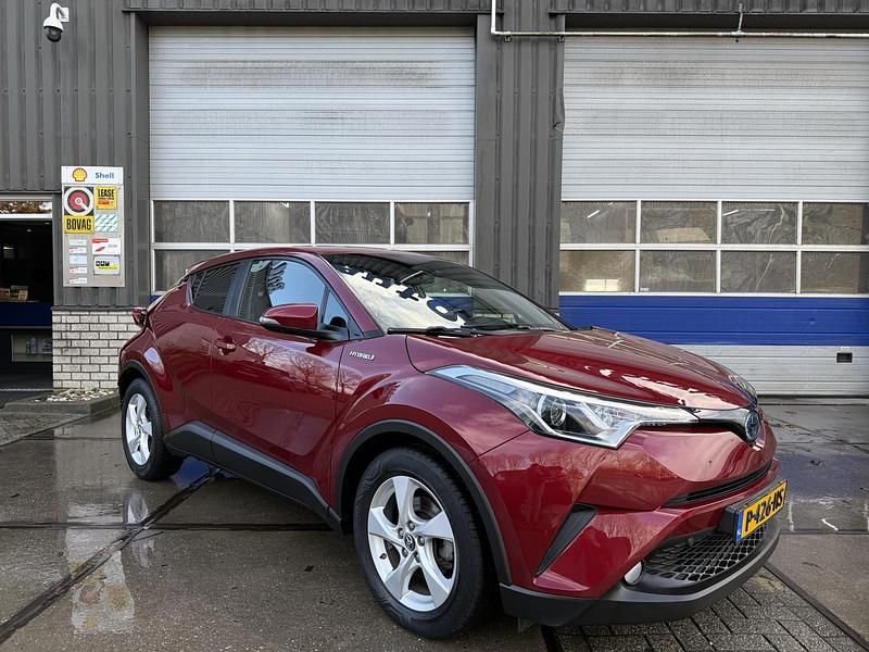 Rood (metallic) Occasion 2019 Toyota C-HR Active SUV | € 17.800 (Goede deal) - Afbeelding 1/4