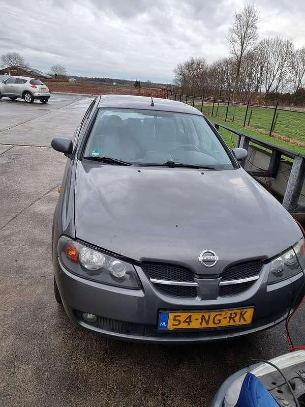 Occasion 2003 Nissan Almera Tekna Sedan | € 1.200 - Afbeelding 1/4