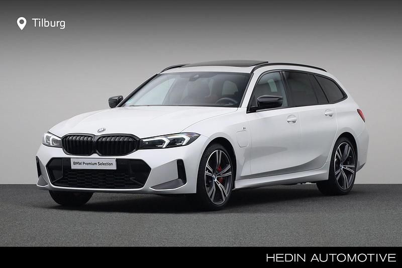 Wit Gebruikt 2024 BMW 330e Comfort Edition Stationwagen | € 47.880 (Goede deal) - Afbeelding 1/4