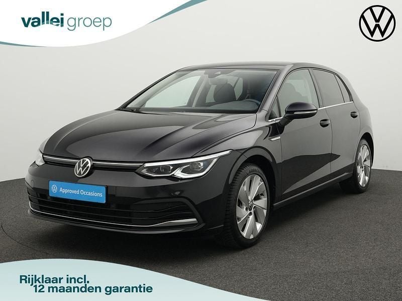 Zwart Gebruikt 2020 VW Golf VII Style Hatchback | € 24.200 (Eerlijke prijs) - Afbeelding 1/4