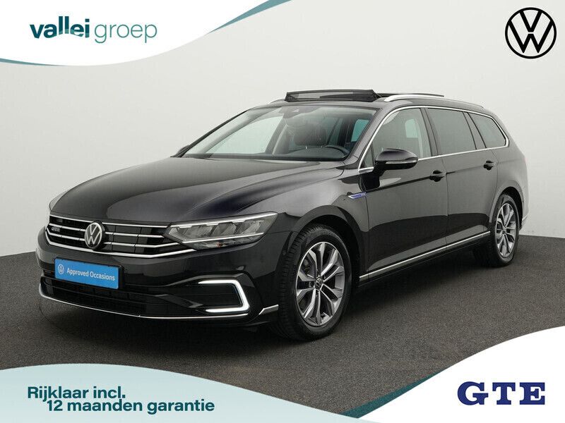 Zwart Gebruikt 2021 VW Passat Business Stationwagen | € 28.450 (Iets duurder) - Afbeelding 1/4
