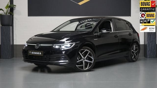 Zwart Gebruikt 2021 VW Golf VIII Style Hatchback | € 26.950 (Eerlijke prijs) - Afbeelding 1/4