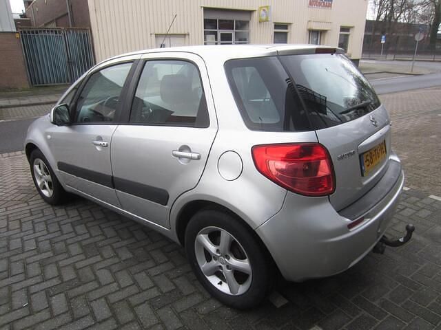 Occasion Suzuki SX4 Exclusive 108 PK (79 kW) 2006 Grijs (metallic) MPV