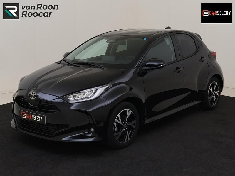 Zwart Nieuw 2025 Toyota Yaris Hatchback | € 27.995 (Eerlijke prijs) - Afbeelding 1/4