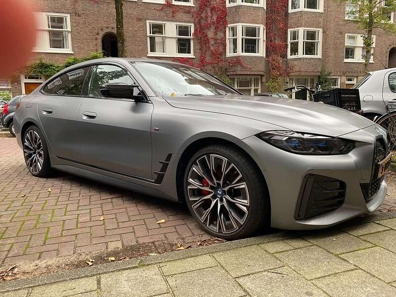 Grijs Gebruikt 2023 BMW i4 Performance Sedan | € 48.990 (Goede deal) - Afbeelding 1/4
